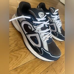 DIOR B30 Rare Anthracite Gray Mesh / Black Sz 42